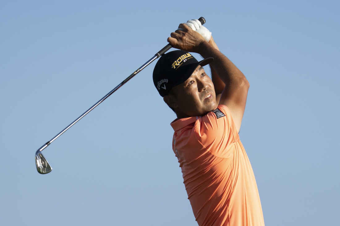 Kevin Na fires 61 to grab first-round lead at Sony Open