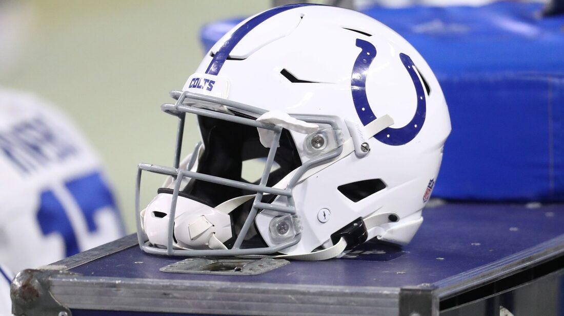 Colts hire John Fox as senior defensive assistant