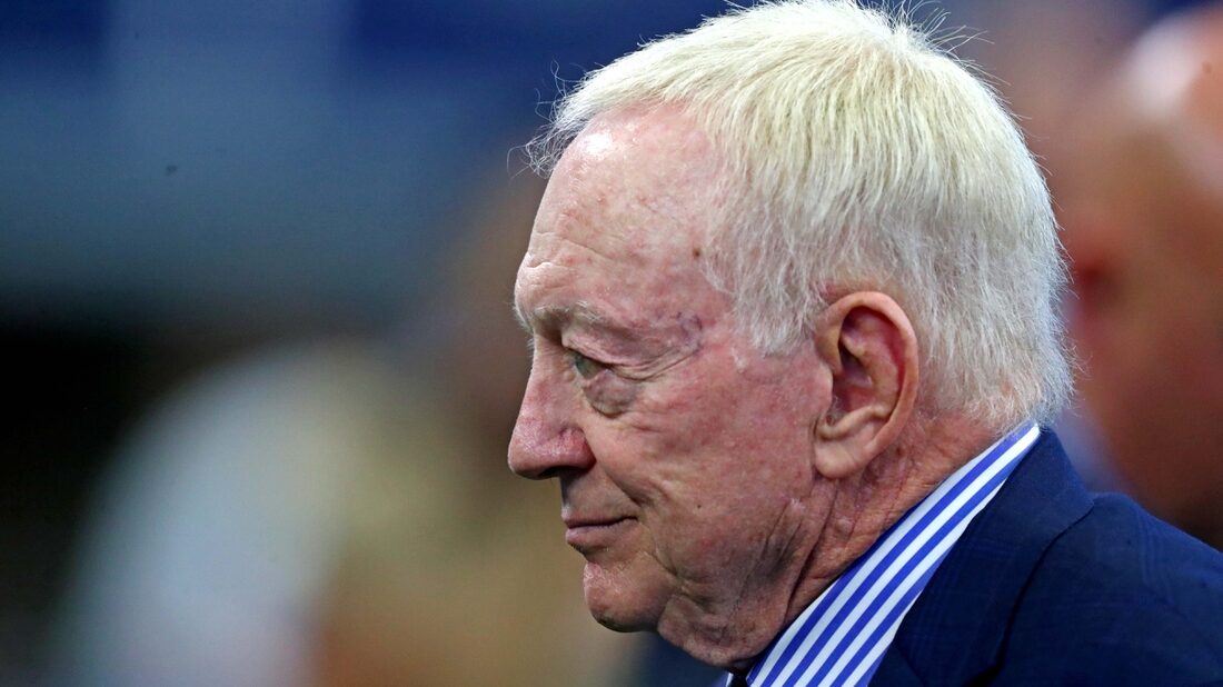 Jerry Jones sued by woman who says he is her father