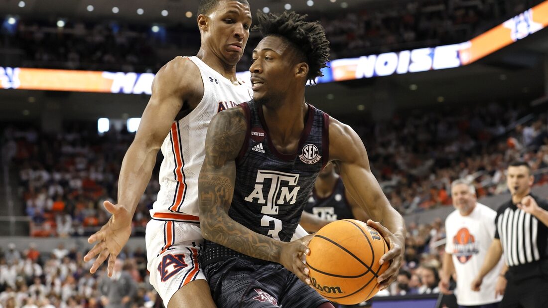 Texas A&amp;M streaking since last meeting with Florida