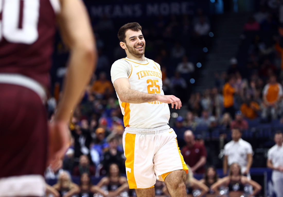 #9 Tennessee stops Texas A&amp;M to win SEC tourney