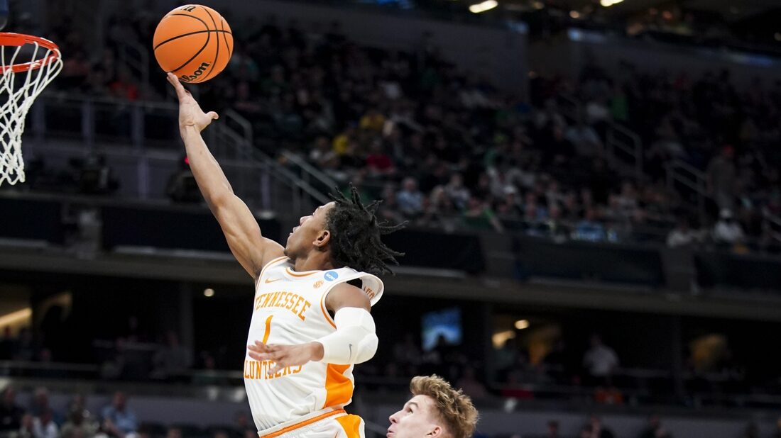 Rank file? Motivated Tennessee sharp start to finish, ousts Longwood