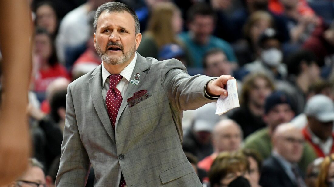 Report: Mississippi State hiring Chris Jans as coach