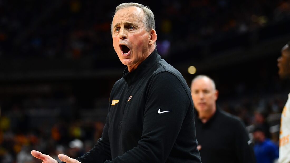 Tennessee coach Rick Barnes gets extension through 2026-27