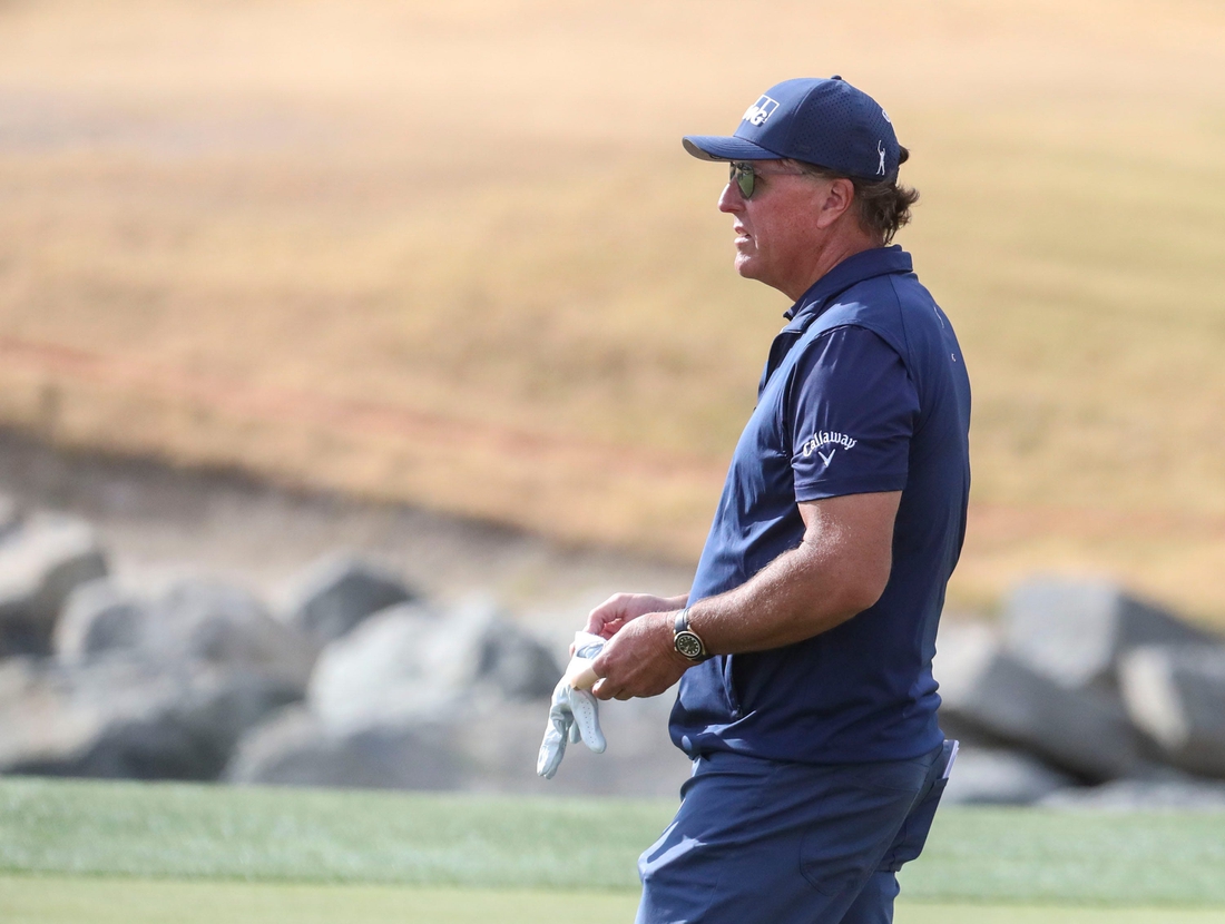 Phil Mickelson, Tiger Woods entered in PGA Championship